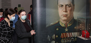 Ярославцы увидели орден «Победа», принадлежавший маршалу Толбухину