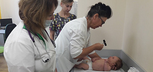 Малыши с риском двигательных нарушений проходят осмотр «в одно посещение» в детской поликлинике Ярославля