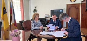 Михаил Евраев сдал документы в Облизбирком для участия в выборах губернатора Ярославской области