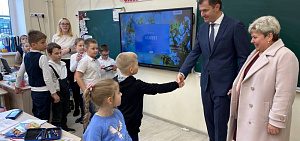 Мэр Ярославля пообщался с учениками новой школы