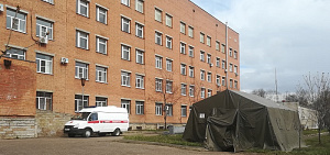 В Ярославле начали дезинфицировать одежду сотрудников скорой помощи