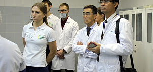 Японский профессор медицины прооперировал ярославских больных