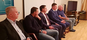 Региональные власти обещали помогать Александру Побегалову и его футбольному клубу